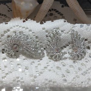 Sarah Coventry signed "Evening Splendor" Vtg 1968 Brooch & Clip on Earring Set